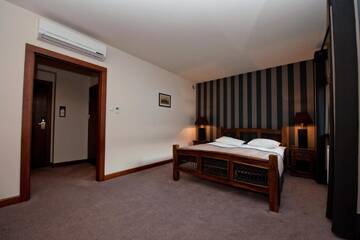 Фото номера Двухместный номер с 1 кроватью Отель Hotel Tumski г. Плоцк 3