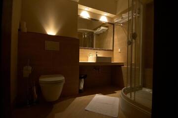 Фото номера Двухместный номер с 2 отдельными кроватями Отель Hotel Tumski г. Плоцк 3